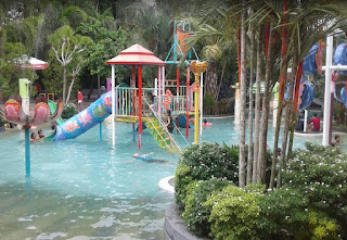 Dira Park Ambulu Jember (Water Boom)