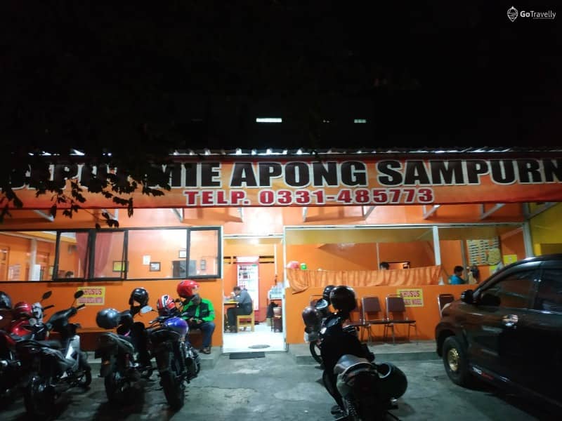 Lezatnya Mie Apong Sampurna: Kuliner Legendaris yang Eksis Lebih dari Setengah Abad! - GoTravelly